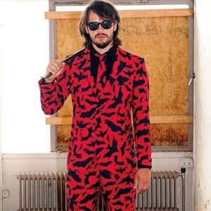 Super cool bat pattern suit. Only worn once!!